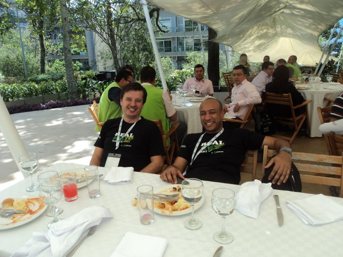 Hernán y Jorge de 10 Pines en el almuerzo